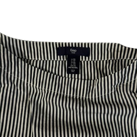 GAP Blue & White Striped Open Shoulder Shirt XS Lightweight Top - Picture 2 of 6
